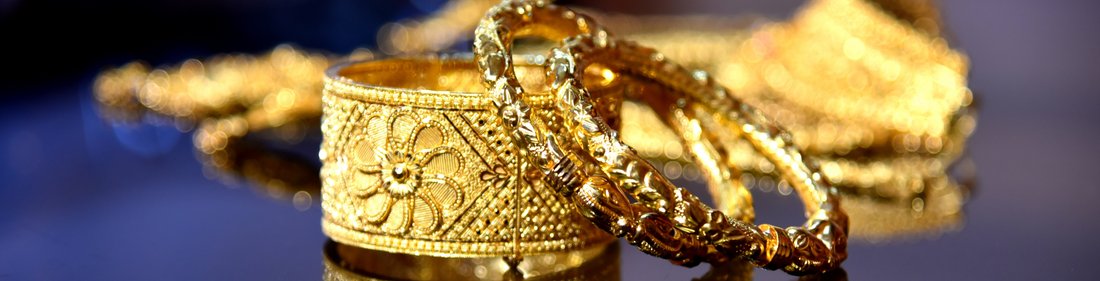 Gold Prices Shatter Records in Pakistan, Cross Rs. 400,000 per Tola