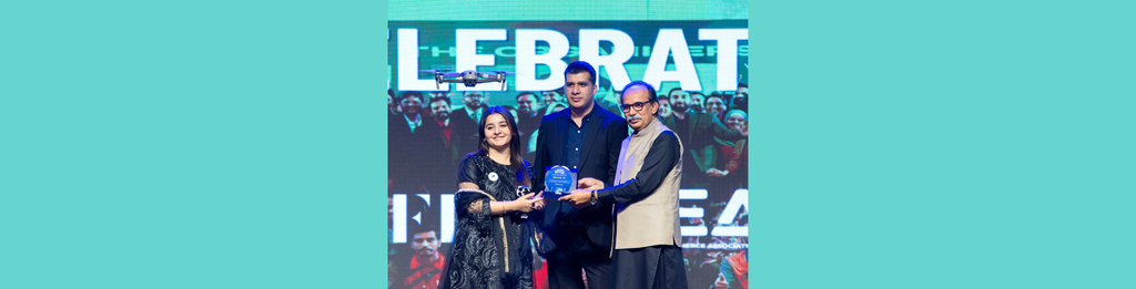 Minahil Ali Honoured with Team Souvenir at Global Digital Awards 2025